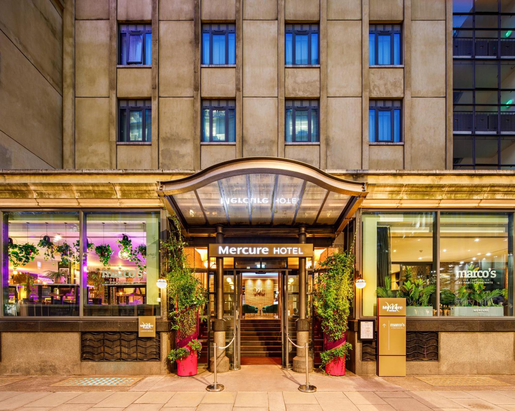 Отель Mercure Bridge 4*